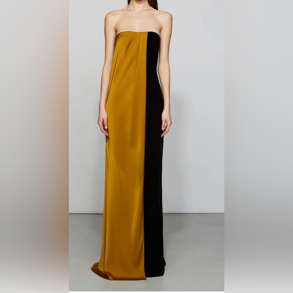 ET OCHS GOWN